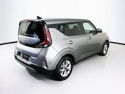 Used 2025 Kia Soul LX w/ LX Technology Package image 9
