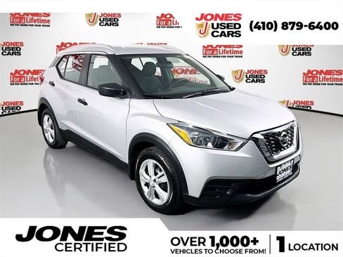 Used 2019 Nissan Kicks S image 1