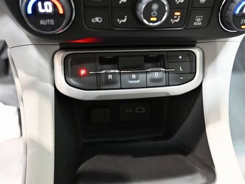 Used 2023 GMC Acadia SLE w/ Driver Convenience Package image 20