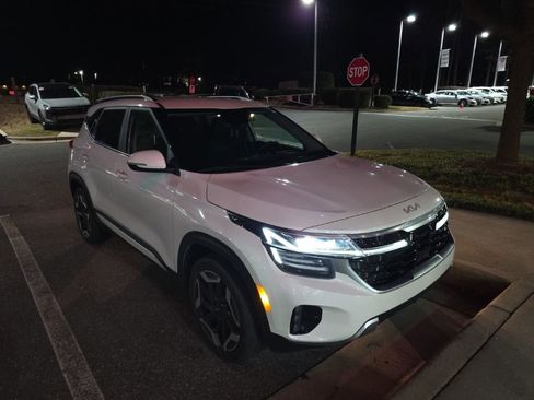 Certified 2024 Kia Seltos SX image 2