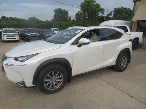 Used 2017 Lexus NX 200t AWD image 30
