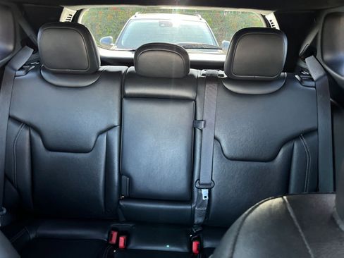 Used 2025 Jeep Compass Limited AWD/4WD image 39
