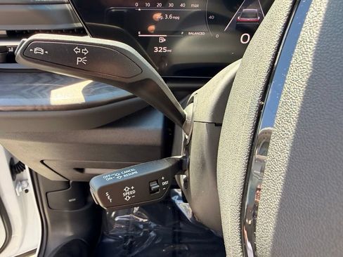 Used 2025 Audi Q5 Premium w/ Convenience Package AWD/4WD image 31
