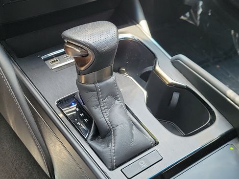 Used 2024 Lexus ES 350 F Sport w/ Accessory Package (Z2) FWD image 24