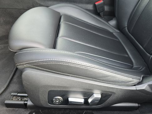 Used 2023 BMW M440i Coupe w/ Premium Package image 28