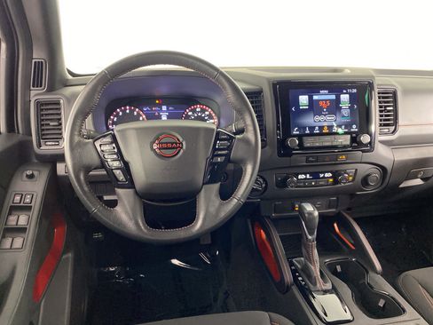 Used 2023 Nissan Frontier PRO-4X w/ Technology Package AWD/4WD image 19