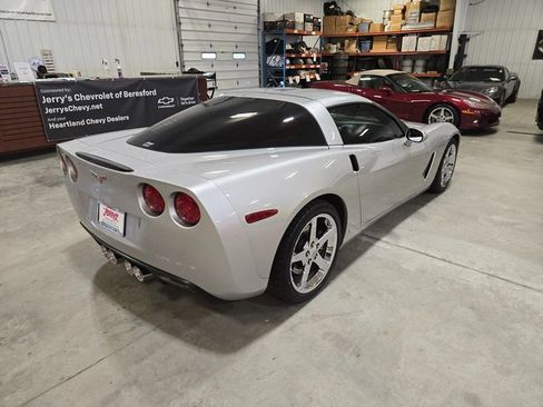 Used 2007 Chevrolet Corvette Coupe w/ Preferred Equipment Group image 5
