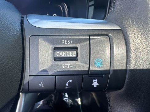 Used 2023 INFINITI QX60 Luxe image 35