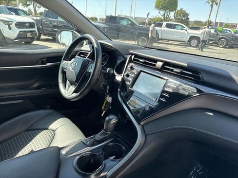 Certified 2019 Toyota Camry SE FWD image 18