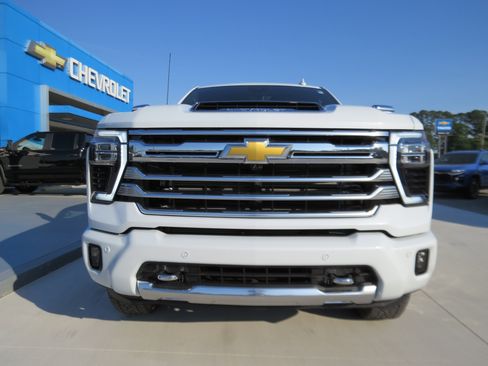 New 2026 Chevrolet Silverado 2500 High Country w/ High Country Premium Package AWD/4WD image 7