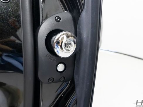 Used 2019 Rolls-Royce Cullinan image 25