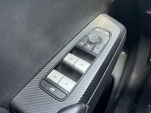 Used 2024 Mitsubishi Outlander SE Black Edition FWD image 25