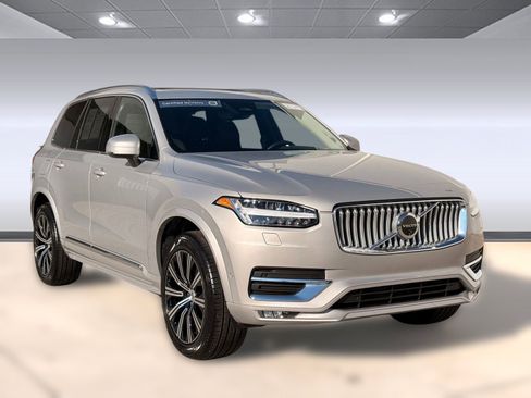 Certified 2025 Volvo XC90 B6 Plus image 6
