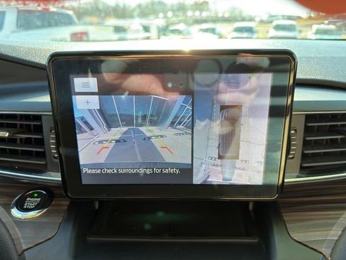 Used 2020 Ford Explorer Limited w/ Hybrid Equipment Group 310A image 30