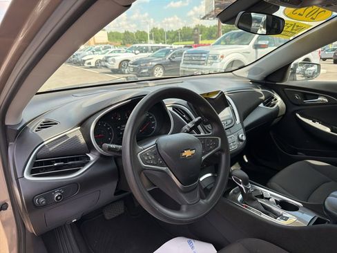 Used 2023 Chevrolet Malibu LT w/ Driver Confidence Package FWD image 15