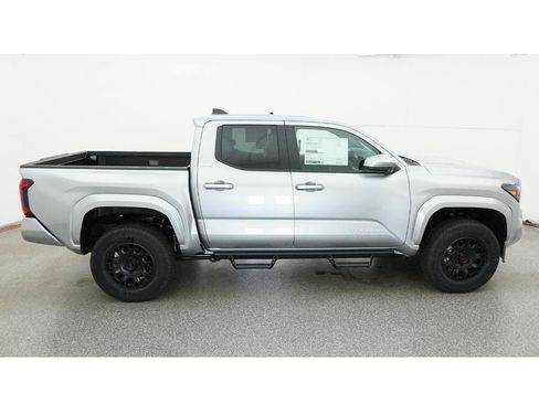 New 2026 Toyota Tacoma SR5 AWD/4WD image 11