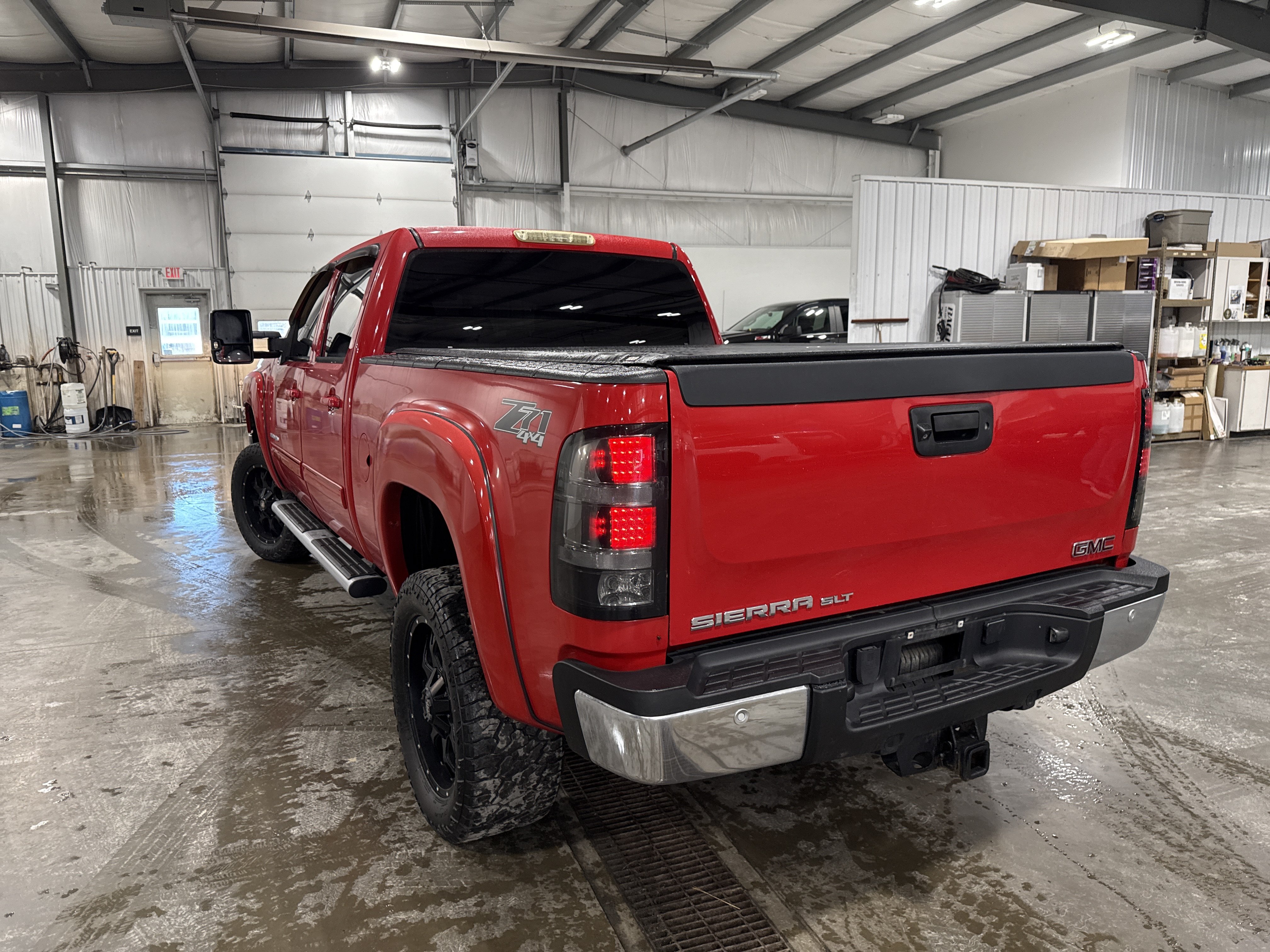 Used 2013 GMC Sierra 2500 SLT w/ SLT Convenience Package AWD/4WD image 4