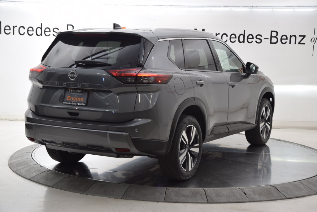 Used 2026 Nissan Rogue SL FWD image 6