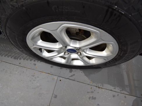 Used 2019 Ford EcoSport SE image 9