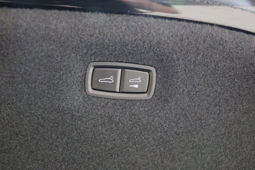 Used 2024 Audi RS e-tron GT w/ Carbon Performance Package AWD/4WD image 34