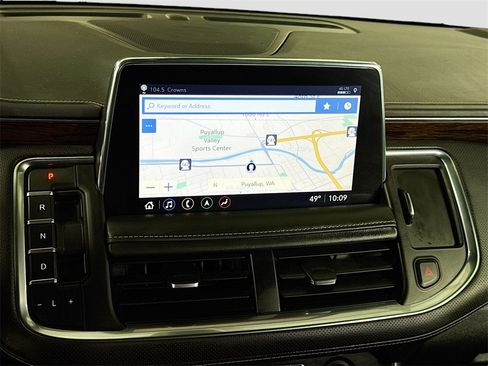 Used 2021 Chevrolet Suburban Premier image 23