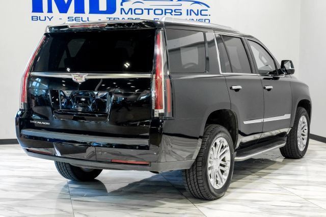 Used 2020 Cadillac Escalade 2WD image 11