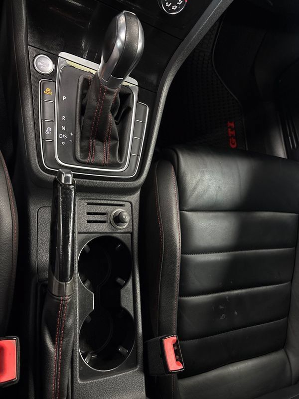 Used 2016 Volkswagen GTI SE w/ Lighting Package (SEL) FWD image 37