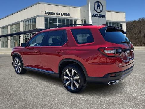 Used 2025 Honda Pilot Elite image 4