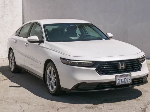 Used 2023 Honda Accord LX image 3