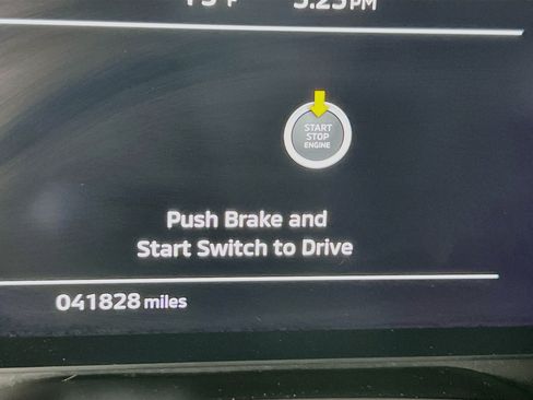 Used 2023 Mitsubishi Outlander SEL AWD/4WD image 12