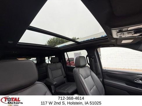 Used 2023 Chevrolet Suburban RST w/ Luxury Package AWD/4WD image 21