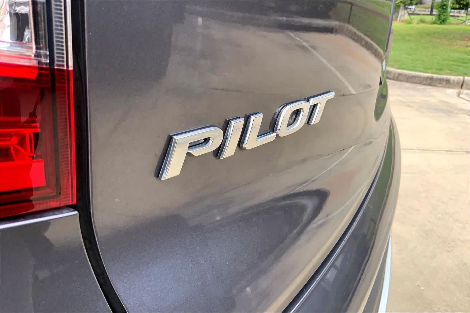 Used 2021 Honda Pilot Touring image 31