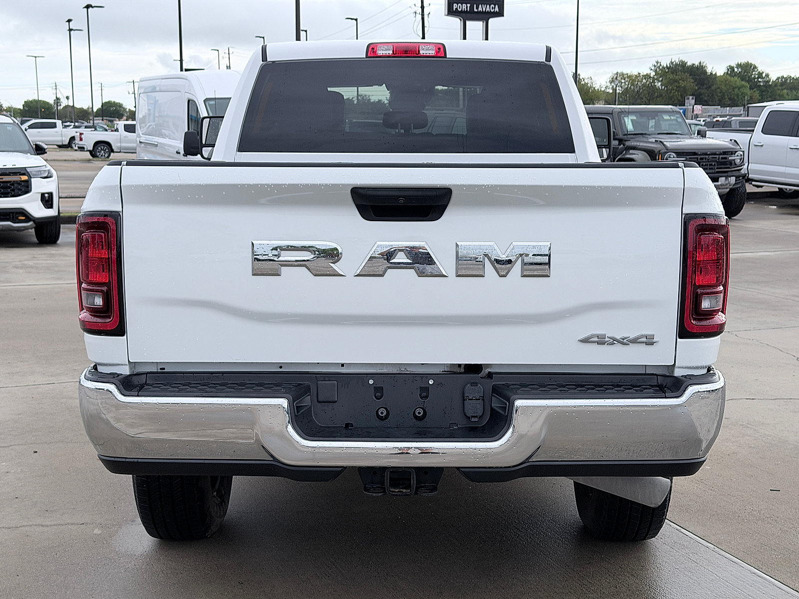 Used 2025 RAM 2500 Tradesman w/ Chrome Appearance Group AWD/4WD image 6
