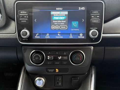 Used 2023 Nissan Leaf S image 25