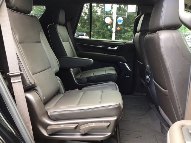 Used 2024 GMC Yukon Denali w/ LPO, Floor Liner Package AWD/4WD image 24