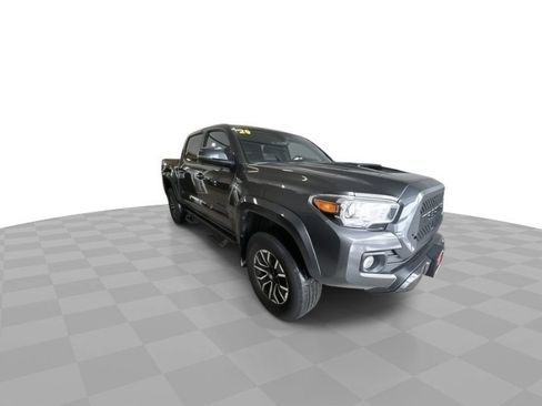 Used 2020 Toyota Tacoma TRD Sport image 2