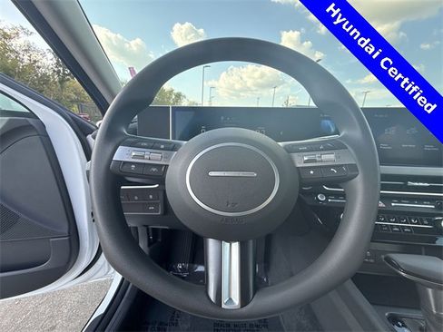 Certified 2025 Hyundai Sonata SE image 14