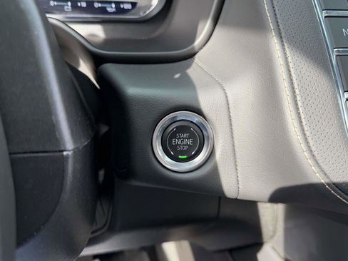 Certified 2024 Chevrolet Suburban Premier AWD/4WD image 30