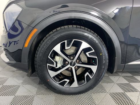 Used 2023 Kia Sportage EX FWD image 11