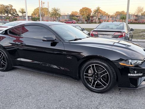 Used 2019 Ford Mustang GT RWD image 7