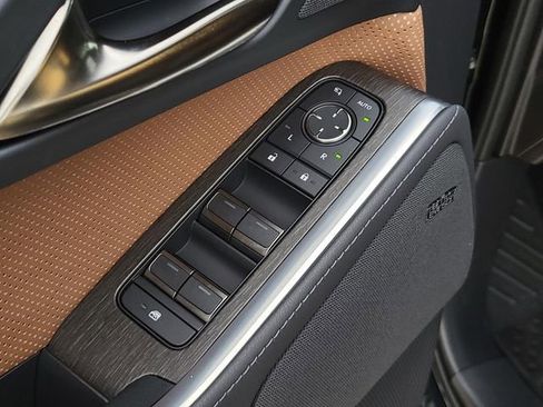 Used 2025 Lexus GX 550 w/ Accessory Package (2T) image 18