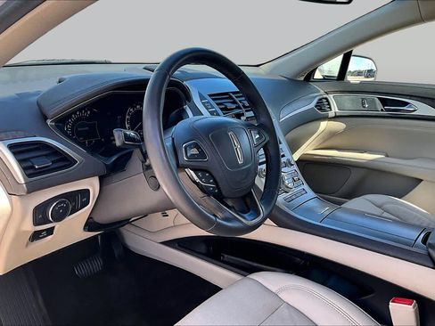 Used 2017 Lincoln MKZ Reserve FWD image 17