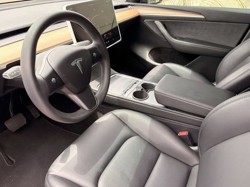 Used 2023 Tesla Model Y Long Range AWD/4WD image 22
