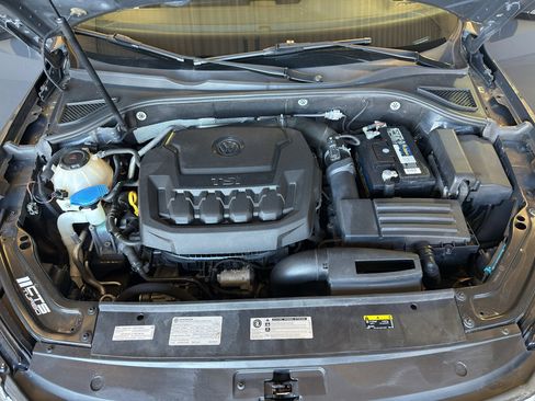 Used 2018 Volkswagen Passat 2.0T R-Line FWD image 29
