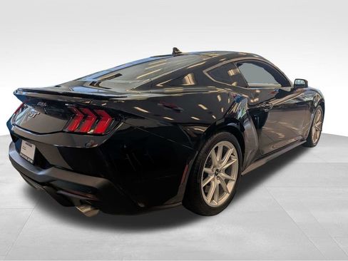 Used 2024 Ford Mustang GT Premium RWD image 3