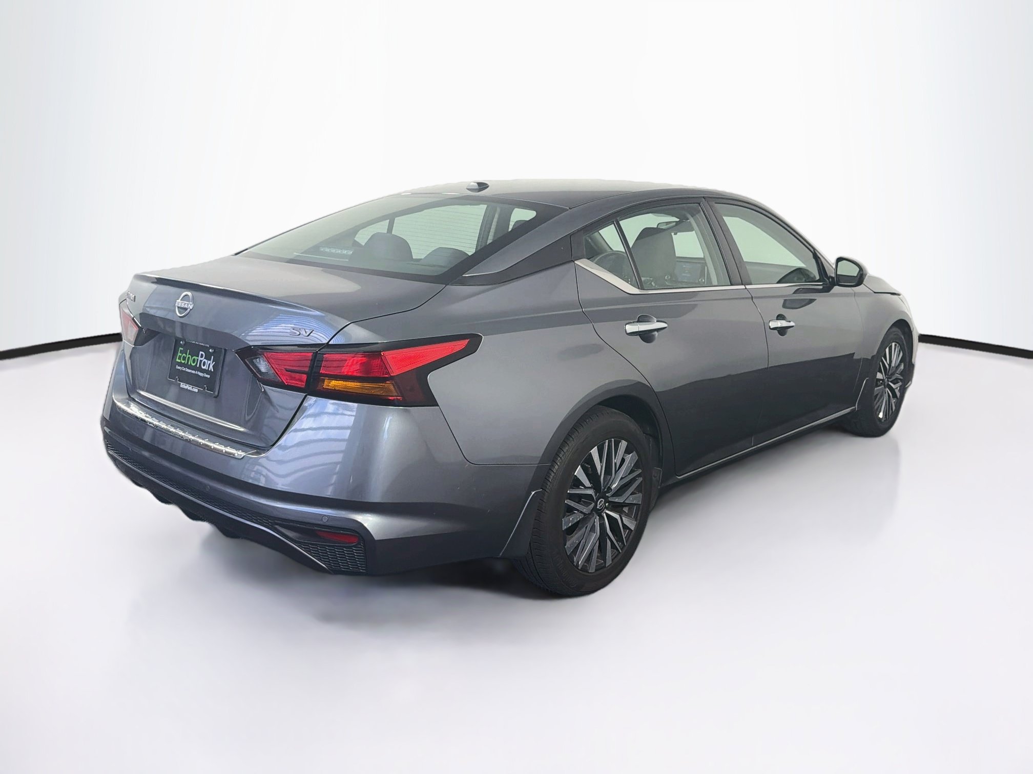Used 2023 Nissan Altima 2.5 SV FWD image 9