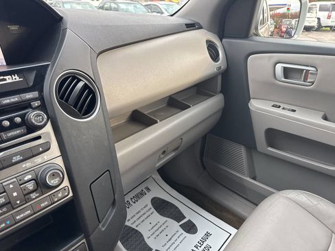 Used 2014 Honda Pilot Touring image 16