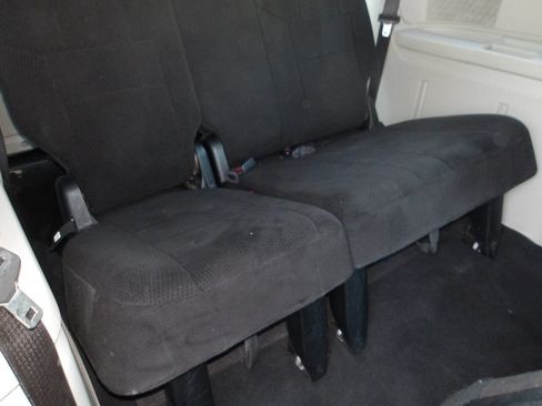 Used 2012 Dodge Grand Caravan SXT image 6