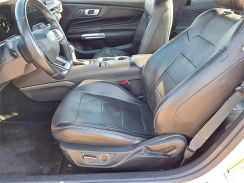 Used 2024 Ford Mustang Premium image 8