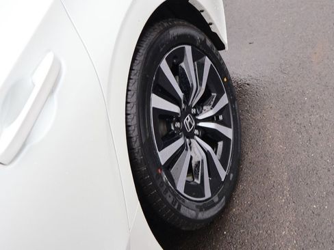 Certified 2024 Honda Civic EX-L image 32